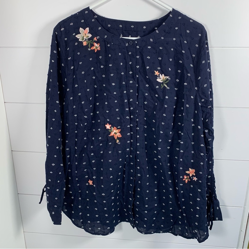 CJ Banks Plus Sz 2XL Top Navy Blue Swiss Dot Floral Embroidery Button Down EUC